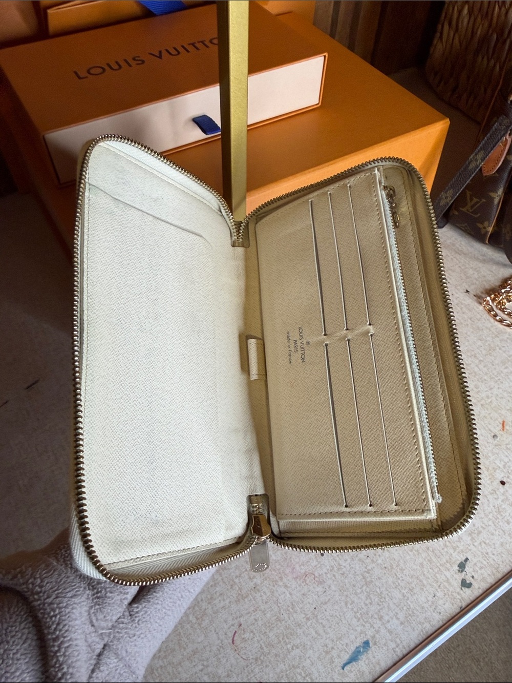 Louis Vuitton Damier Azur Zip Wallet Organizer - Picture 8 of 16